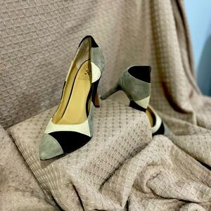COPY - Vince Camuto Swede pump